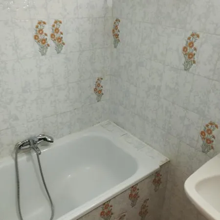 아파트 House 2 *